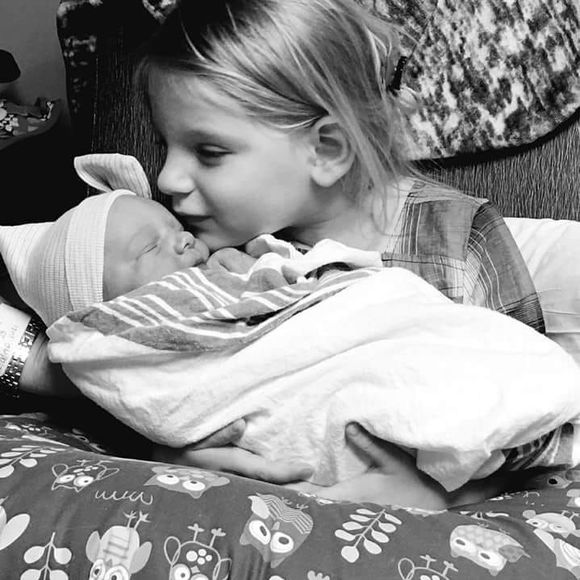 Meet your Posher, Debbie - Picture 1 of 1